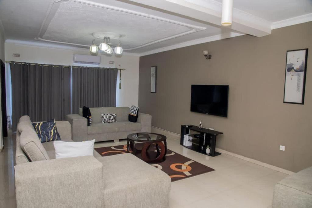 Royal Suites Apartments Lusaka Dış mekan fotoğraf